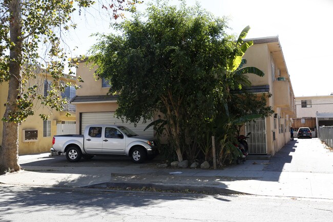 14816 Gilmore St in Van Nuys, CA - Building Photo - Building Photo