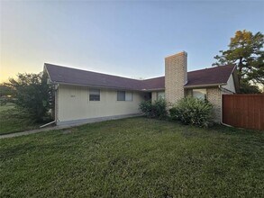 1813 Eastfield Dr in Richardson, TX - Building Photo - Building Photo