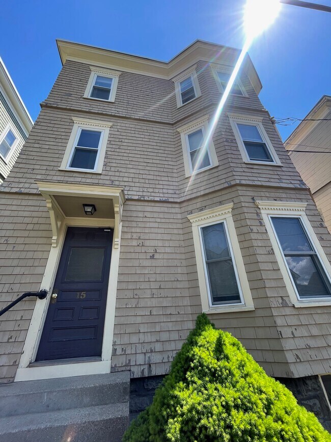 15 Belmont Sq, Unit 1