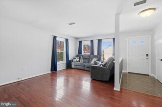 14187 Royal Oak Ln in Centreville, VA - Building Photo - Building Photo