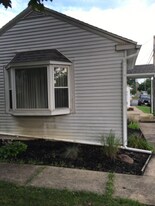 121 W Colebrook St in Manheim, PA - Building Photo