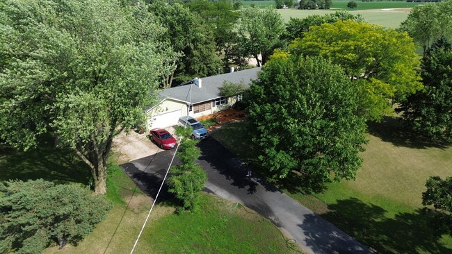 9314 IL-23 in Marengo, IL - Building Photo - Building Photo