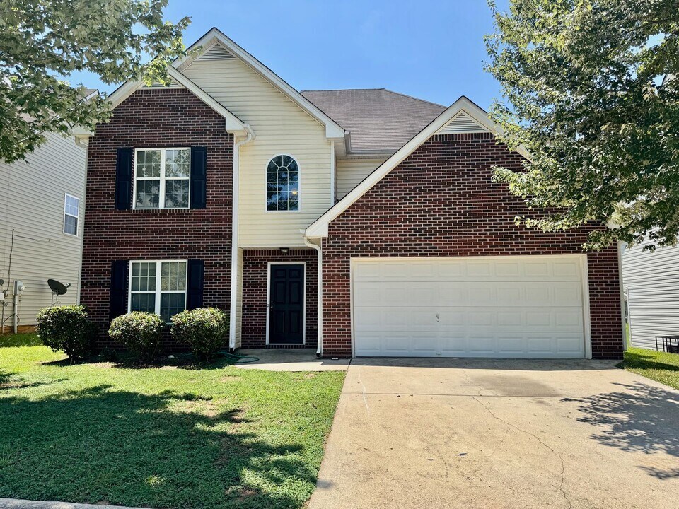 146 Palmetto St in Locust Grove, GA - Building Photo