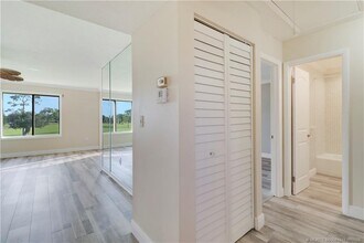 5323 SE Miles Grant Rd in Stuart, FL - Building Photo - Building Photo
