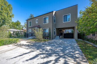 494 S Marengo Ave, Unit 496 Marengo in Pasadena, CA - Foto de edificio - Building Photo