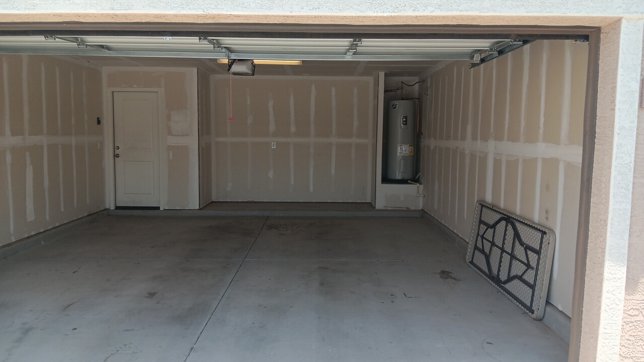 2084 E Velvet Pl in Casa Grande, AZ - Foto de edificio