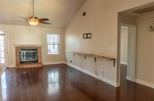 2272 Tuscavilla Rd in Tallahassee, FL - Building Photo - Building Photo
