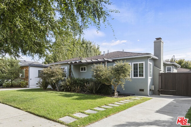 1772 Orange Grv Ave in Los Angeles, CA - Building Photo - Building Photo