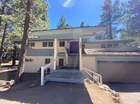 293 Forest Trail in Mammoth Lakes, CA - Building Photo