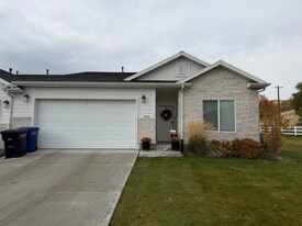 695 E Vis Ln in Morgan, UT - Building Photo