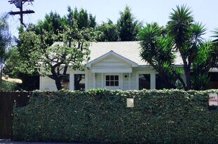 6116 Fountain Ave in Los Angeles, CA - Building Photo