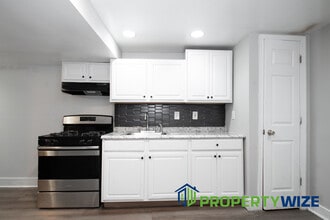 2017 St Paul St in Baltimore, MD - Building Photo - Building Photo