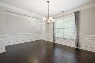 9905 Perth Moor Rd in Charlotte, NC - Foto de edificio - Building Photo