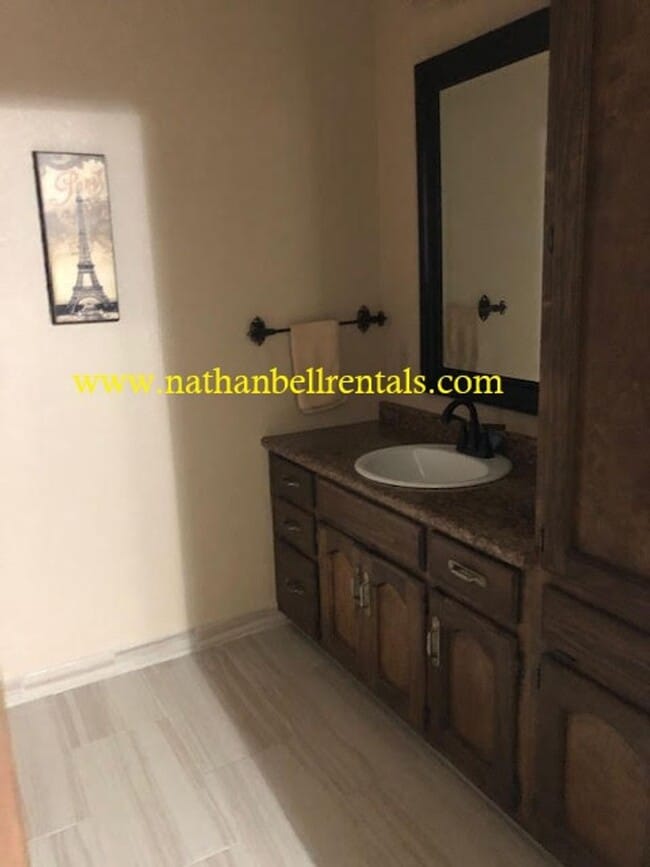 3415 Vagas Dr in Paris, TX - Building Photo - Building Photo