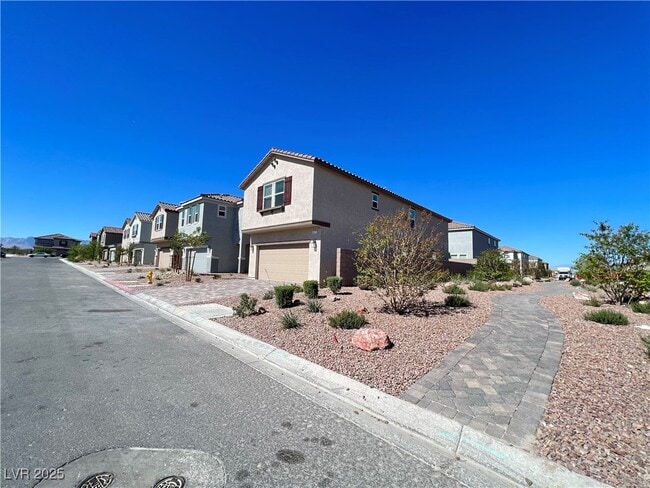 6972 W Ford Ave in Las Vegas, NV - Building Photo - Building Photo