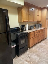 241 Wedgewood Cir in Lake In The Hills, IL - Building Photo