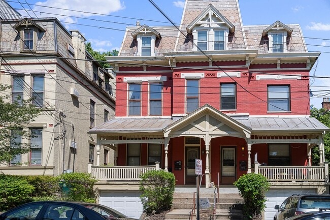 2412-2414 Salutaris Ave in Cincinnati, OH - Building Photo - Building Photo