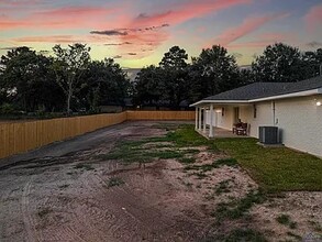 247 Debbie St in Kilgore, TX - Foto de edificio - Building Photo