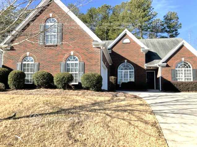 4104 Roslindale Ln in Buford, GA - Foto de edificio