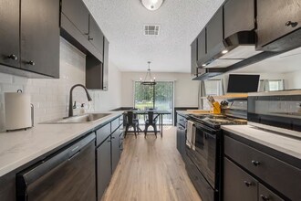 324 N Walnut St in Waco, TX - Building Photo - Building Photo