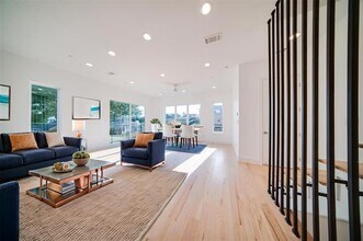 3821 Munger Ave in Dallas, TX - Building Photo - Building Photo