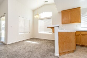 2106 Little Sandy Dr in Merced, CA - Building Photo - Building Photo