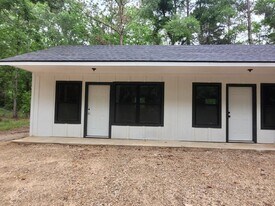 340 Pr Rd 6790 in Colmesneil, TX - Building Photo