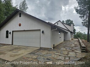 14539 Clear Creek Knolls Dr in Redding, CA - Building Photo - Building Photo