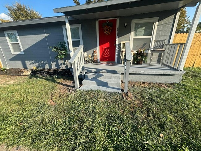 property at 1403 E 4th Ave