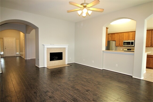 4614 Brazos Bend Dr in Pearland, TX - Building Photo - Building Photo