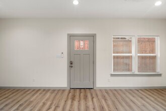 1127 Hillcrest St, Unit ADU in Denton, TX - Building Photo - Building Photo