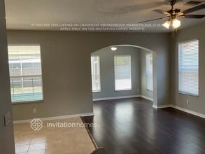9820 White Barn Way in Riverview, FL - Building Photo - Building Photo