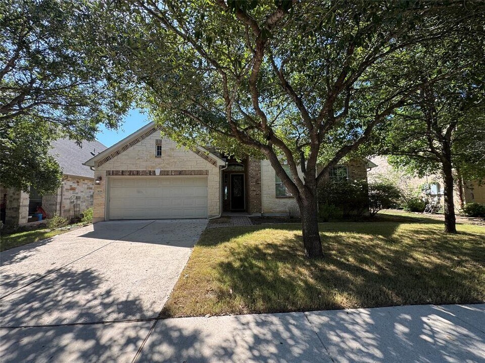 1026 Sunflower Trail in Sunset Valley, TX - Building Photo