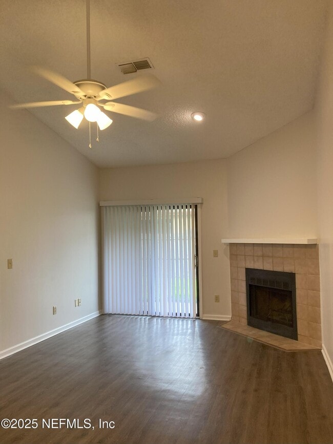 1290 Jefferson Ave in Orange Park, FL - Building Photo - Building Photo