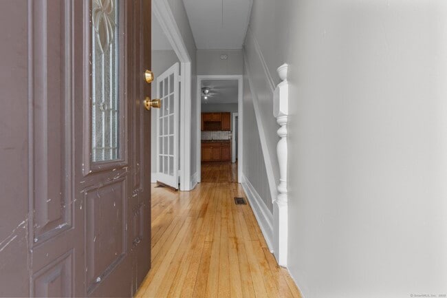 857 Noble Ave in Bridgeport, CT - Building Photo - Building Photo
