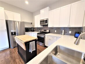 3301 Omega St in Houston, TX - Building Photo - Building Photo