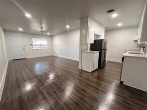 2308 Alta Vista Ave in Austin, TX - Building Photo - Building Photo