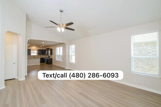 10810 Palomino Bend in San Antonio, TX - Building Photo - Building Photo