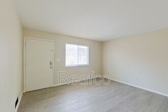 2452 Hiawatha St in Columbus, OH - Building Photo - Building Photo