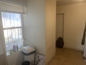 366 Centre St, Unit 3 in Boston, MA - Building Photo - Building Photo