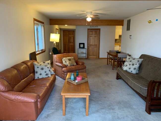13113 River Ter, Unit Apartment 1 bed 1 Bath in Lusby, MD - Foto de edificio - Building Photo
