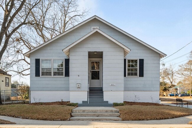 property at 503 E 5th St