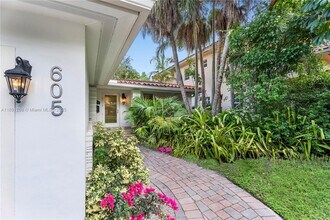 605 Altara Ave in Coral Gables, FL - Building Photo - Building Photo