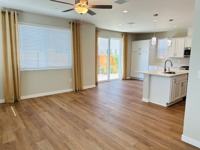 616 Ophelia Ave in Madera, CA - Building Photo - Building Photo
