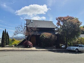 456 W Richmond Ave. in Richmond, CA - Foto de edificio - Building Photo