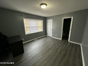 2152 Flagstone Ct in Greenville, NC - Foto de edificio - Building Photo