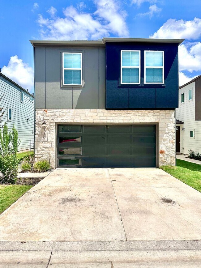 7310 Travertine Spring Dr in Austin, TX - Building Photo - Building Photo