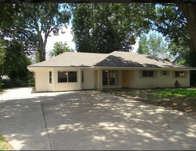 property at 107 Essex St