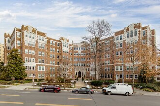 4707 Connecticut Ave NW in Washington, DC - Building Photo - Building Photo