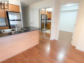 1070 Sheppard Ave W in Toronto, ON - Building Photo - Building Photo